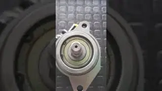 Bomba hidráulica Hino izquierda 