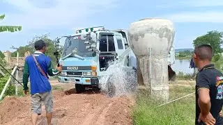 งานงอกแล้ว ธงเอ้ย Dump trucks excavator
