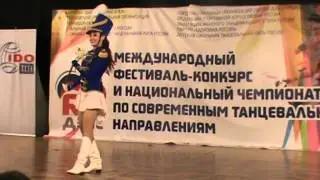 Подтягина Ольга шоу Мажоретка