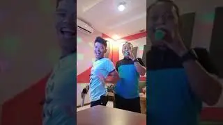 Ngentot sambil karaokean di room