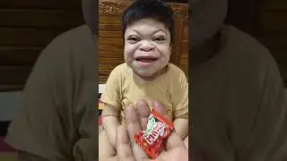 Aliza baby crying 😭 eating mini jelly chocolate