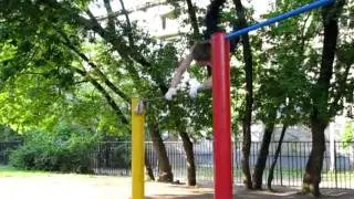 С луны поворот на 180 без лямок.