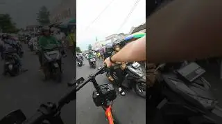 Exploring Indonesia on my bike through traditional markets