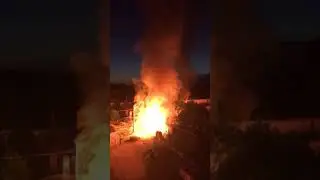 В ночном пожаре на Ухтомского горели сараи и «Ока»