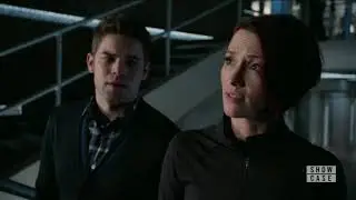Supergirl 3x09 Reign appears