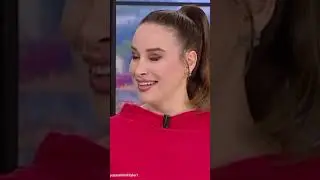 Benim her gülüşüm ,gizli bir hıçkırıktır..#nurviral