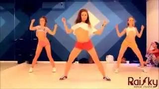 Сексуальные танцы девушек. Смотреть внимательно стриптиз