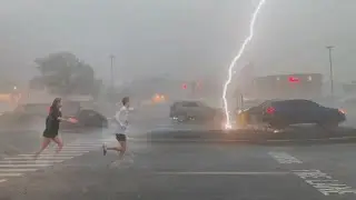 Sky is attacking USA!! Hellish hailstorm   the size of a stone   hits South Carolina!