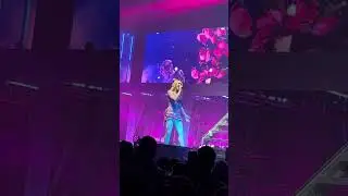 Ruin my life ~ Zara Larrson Praha Forum Karlín