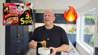 Try EAT The World's SPICIEST Ramen Noodles | CHALLENGE 🔥