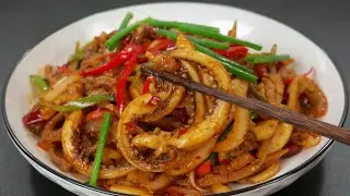 饭店的香辣孜然鱿鱼须，为什么鱿鱼不腥，还入味脆爽呢？原来炒之前要多做一步。Spicy cumin squid whiskers#鱿鱼须 #孜然鱿鱼 #香辣鱿鱼须 #炒鱿鱼 #美食教程 #下饭菜 #美食