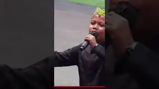 PENYANYI CILIK PUKAU TAMU ISTANA PADA KEMERIAHAN HUT RI 77