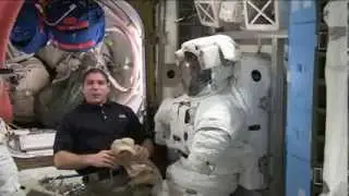 Space Station Live: Getting a U.S. Spacesuit Ready for a Spacewalk