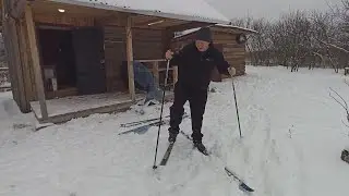 Первый снег. Встал на лыжи