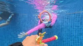 Let's pick up some diving toy, It's game but it's also a lesson.