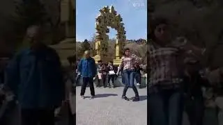 Китай удивляет, танец бомба. China surprises, dance bomb.