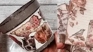 Винтажное кашпо из простого, пластикового. Vintage flowerpot made of simple plastic.