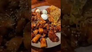 Курочка в остром соусе, рисовых клецках и рамене. Приехала домой:)