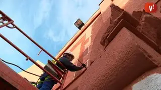 Un artifici decora el lateral de Can Modolell
