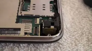 How To Replace a Battery on an Apple iPhone 3GS