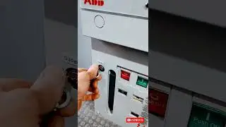 La tecnologia dietro l'energia. Manovra di chiusura di un'interruttore di media tensione 15000 Volt.
