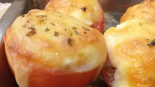 Tô viciada nessa receita de tomates recheados com Ricota  e presunto que fica uma delícia