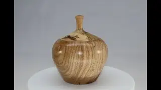 Woodturning #32   Lidded Hollowform from Oak