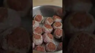 Очень Длинный Бутер с Мясными шариками