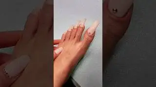 O tamanho dessa unha do pé💅🥺