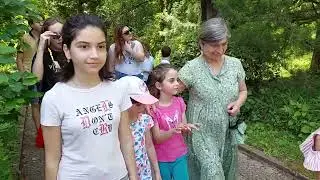 ნინოს ჯგუფის გასეირნება ქუთაისის ბოტანიკურ ბაღში. ako and princesses აკო და პრინცესები