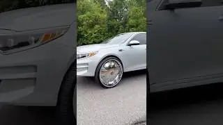 HOW DOES IT WORK? THE CAR IS DRIVING BUT THE WHEELS DO NOT SPIN! 