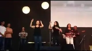 Louvor em Libras!