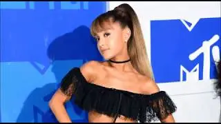 How Ariana Grande Slayed The VMA's Red Carpet in 2016