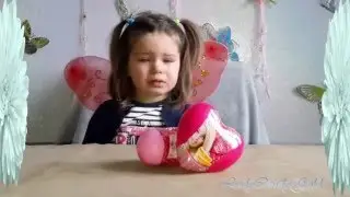 Открываем киндеры сюрпризы-сердечки от Барби  Kinder Surprise Open Heart by Barbie