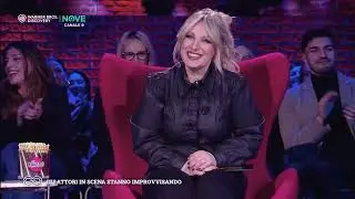 Maria di Biase è una studentessa davanti ai suoi prof comici a COMEDY MATCH