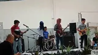 Bendera cover Denggol band