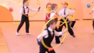 Утренник в детском саду. Поздравляем наших мам
