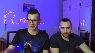 ГЛАМУРНАЯ АНОРЕКСИЧКА ХВАСТАЕТСЯ ПОПОЙ