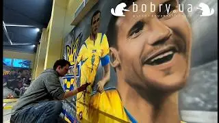 Граффити в спортзале, художественная покраска стен в доме