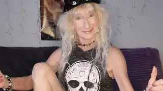 Chatting about Halloween Costume Try Ons👻🦹‍♂️