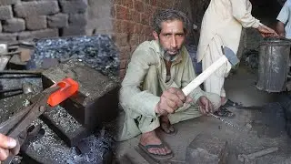 Superb Blacksmith Technique Of Making Hammer From Rusted Iron Rod In Roadside Workshop |