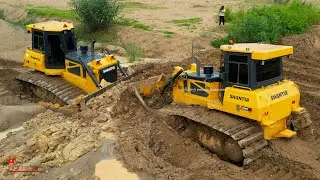 Incredible Technical Skill Operator Huge Push Out Of Heavy SHANTUI Bulldozer Stuck In MUD