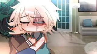 kissing in the moonlight..(secret relationship au?)