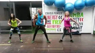 Bailalo - Armando & Heidy / Zin 68  (Zumba with Glama)