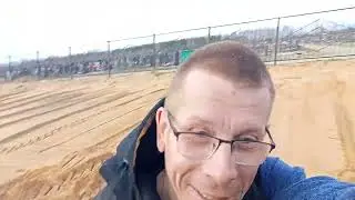 Выручаем застрявший трактор.