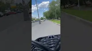 На электровелосипеде по Москве. Бабка на кипеше;) 
