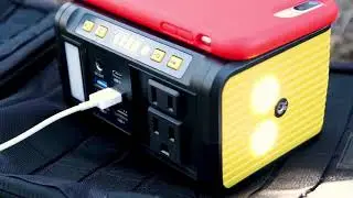 ROCKSOLAR Weekender Portable Power Station