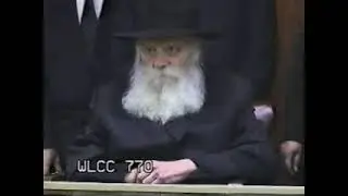 בפנים מאירות ובצורה יוצאת דופן: המלך המשיח מעודד את שירת יחי אדוננו