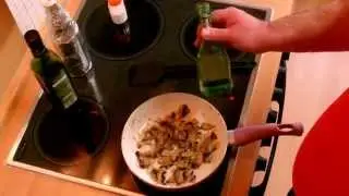 Jägersoße schnell selbst gemacht  Rezept z.B. für Schnitzel oder Omelette