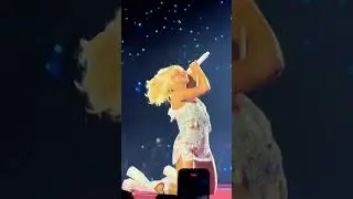 Sabrina Carpenter Got FREAKY..😨